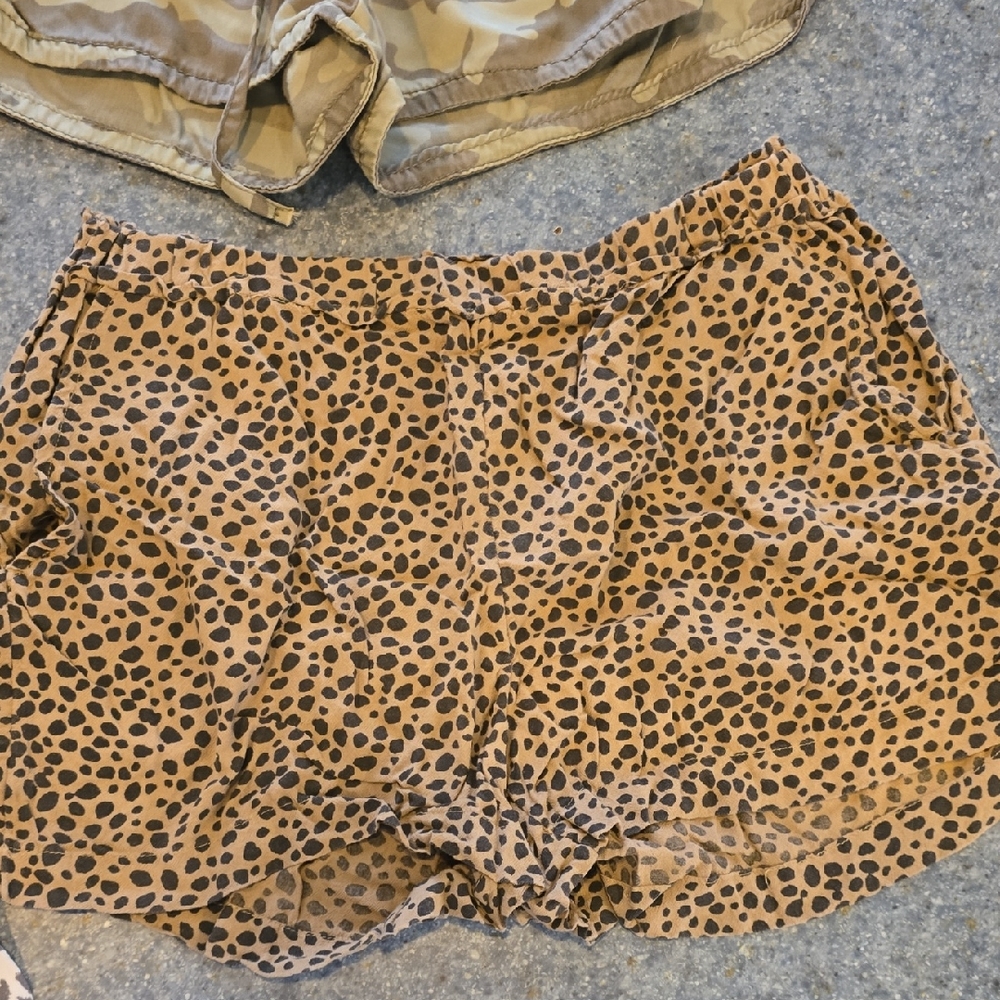 Aerie Shorts Brown Black Leopard Print With Pockets